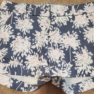 cuffed shorts, size 28